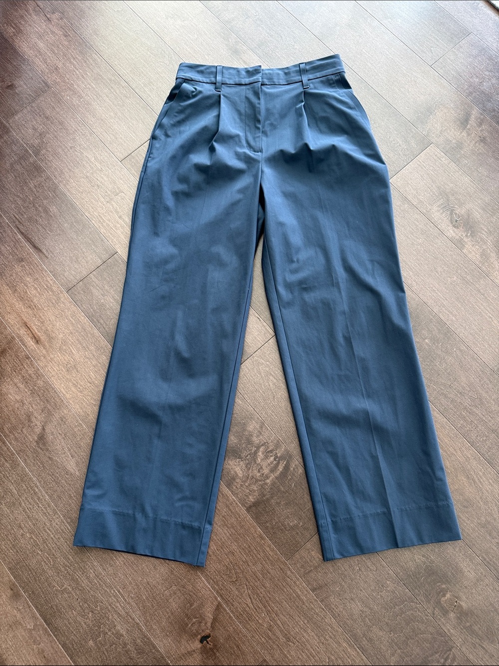RHONE Women’s Commuter Pleated Trouser Navy (Shorter) Size 4